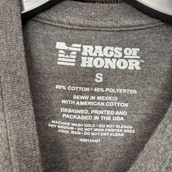 Rags Of Honor Size S Charcoal Gray T-Shirt With Camo American Flag Design - Picture 2 of 6
